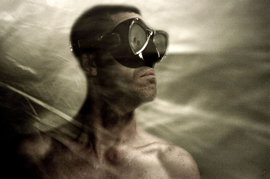 Diver, photography by Sandro Sardoz. PENTAX K20 D, tripod. In People, Self-portrait, Male