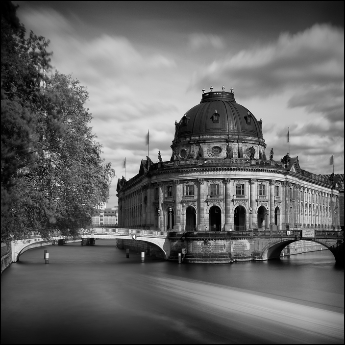 Bode Museum | Berlin, photography by Chris Ruiz. Nikon D300. long exposure, nd filter. In Construction, Edifice