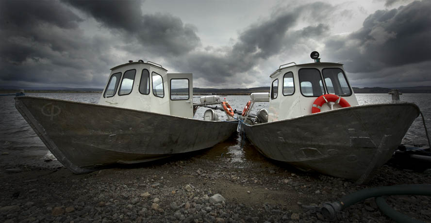 D3s 14-24 f/2.8. ambient. In Transportation, Water, boat. Sisters, photography by Gordon Allison. Image #385714