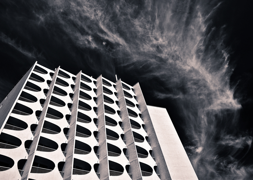 Ghost Hotel, photography by Bruno Aguila. Canon 5D et 17-40L. Filtre polarisant B+W K&auml;semann Polarisant circulaire, Ps, Lr. In Construction, Edifice, Building