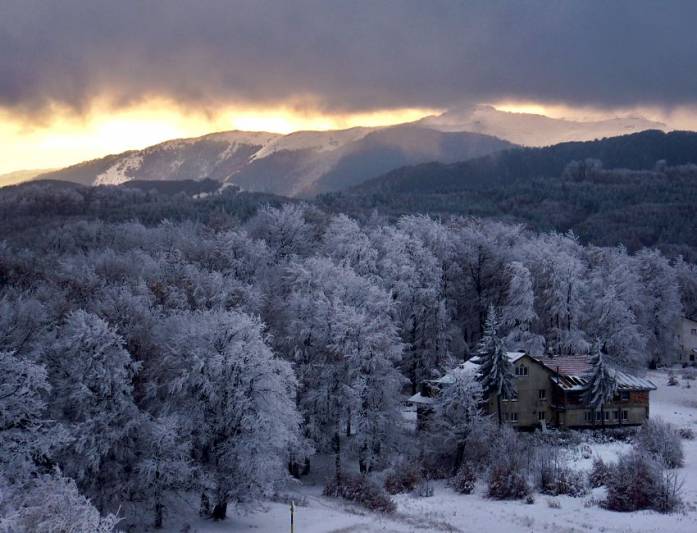 Evenfall over the mountain, Artwork by Janko Stefanov. Location: Uzana Area, Gabrovo Municipality, Gabrovo Province, Bulgaria.
Info: This is the geographical center of Bulgaria and the heart of Stara planina, also called the Balkan Mountain, from where the name of the Balkan Peninsula originates. The area consists of large meadows surrounded by forests. The altitude varies around 1200-1300 m (3900-4300 ft).. Kodak "Easy Share" Z1012 IS