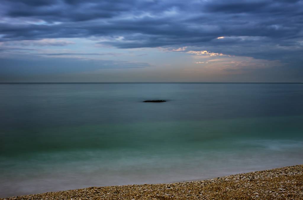 Moonseascape, photography by Alessandro Rovelli. Marche region, middle Italy.... Pentax K5. Numerique, Monique's tripod. In Nature, Scenery, Waterscape