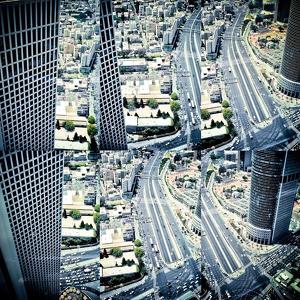 Courbe, Tel Aviv by Pierre Alivon