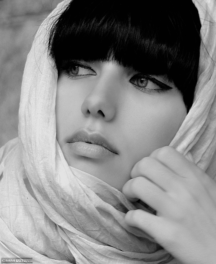 Modest Headscarf, photography by Mikhail Makarenkov. Nikon D300. In People, Portrait