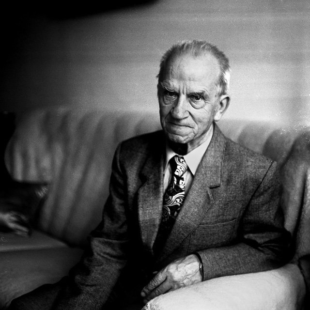 my grandfather, photography by Tomek Jelski. Pentacon Six, HP5. In People, Everyday, Family