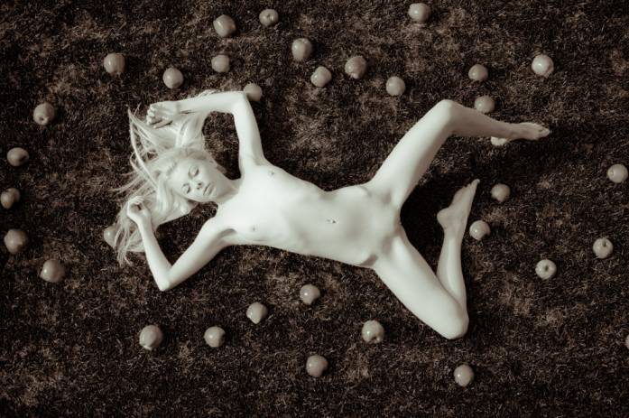 Eve Couldn&acute;t Decide .... So I Do, photography by Andreas K. Ehrenreich. Pentax K7 FA 43/1,9 ltd.. DSLR. In People, Nude, Female