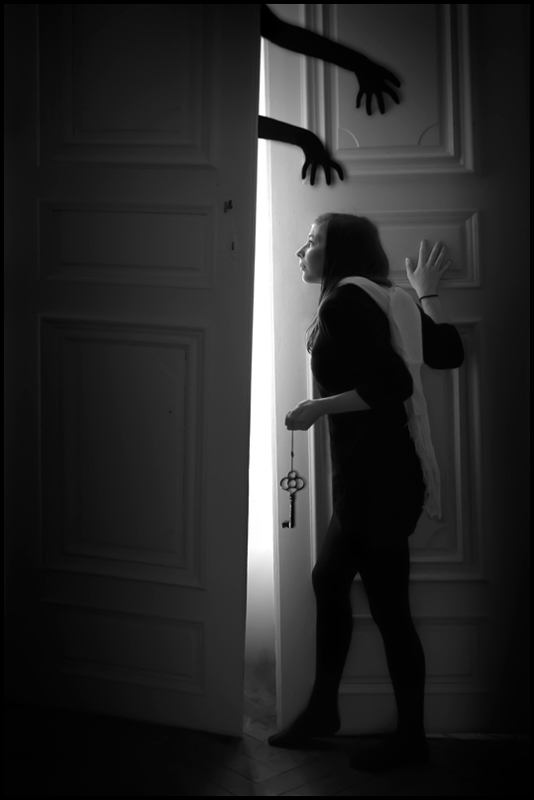 La Porte Myst&eacute;rieuse - The Mysterious Door, Artwork by Audrey Krommenacker. Nikon D90. Num&eacute;rique