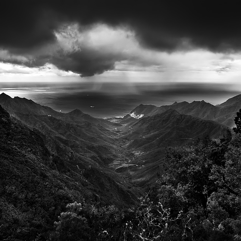 Rainy View, photography by Pawel Juszczyk. Canon EOS 400D / Canon 17 -40 mm L /. In Nature, Scenery
