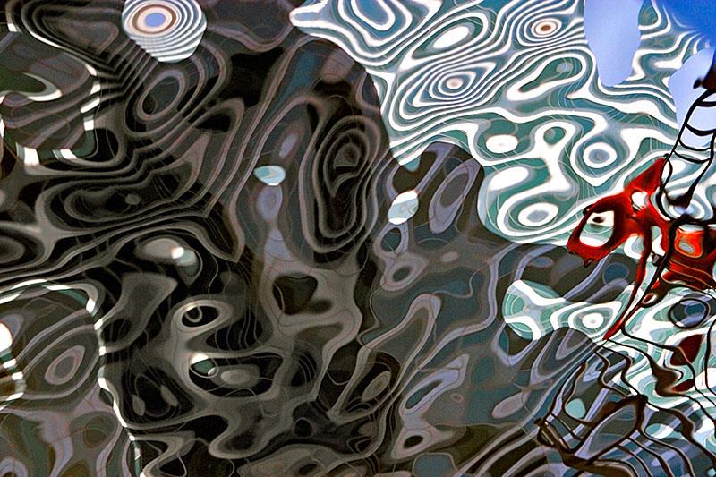 Docklands Reflections 07, photography by Andy Bell. Canon EOS 300D, Sigma 28-200mm