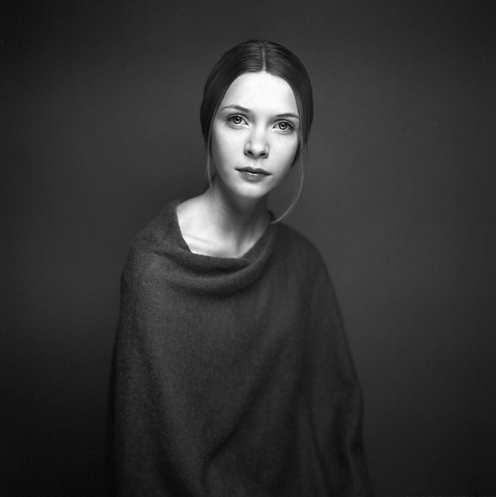 Rolleiflex SL 66. Analog. In People, Portrait, Female. Juni, photography by Gregor L.. Image #428555