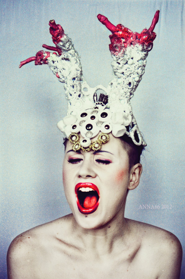 Fashion designer: LiLi, Model: Agnieszka Merz, Makeup: Pola Maki. In Object, Clothing, Hat. Untitled, photography by Anna66 Andrzejewska. Image #400638
