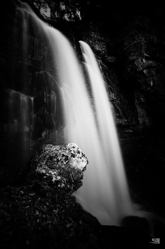 Cascade, photography by St&eacute;phane Dendievel. Pentax K20D. In Nature, Element, Water