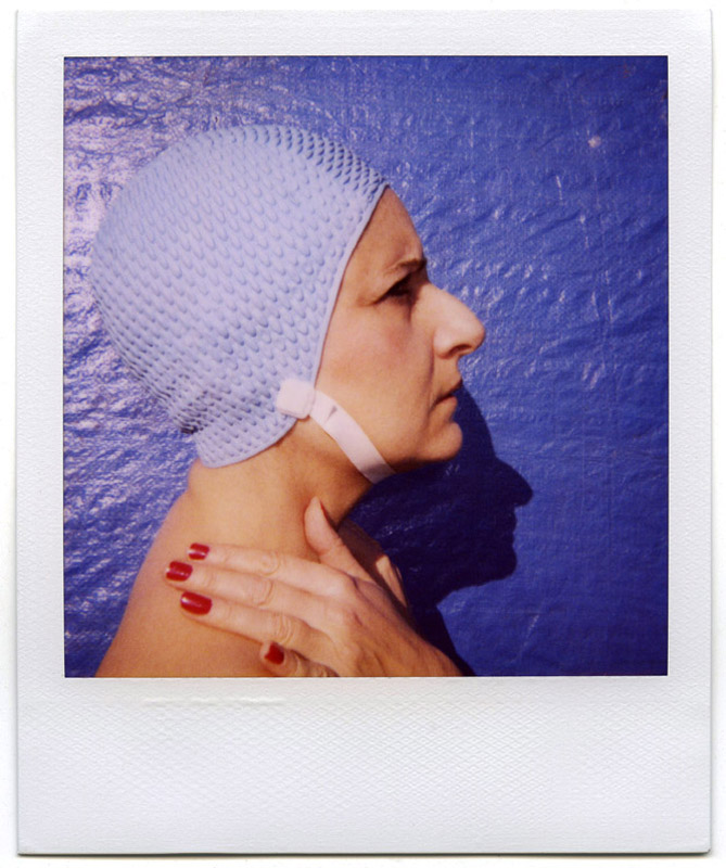 Polaro&iuml;d Impulse AF. &agrave; main lev&eacute;. In People, Portrait, Female. Palma, photography by Elizerman. Image #373120