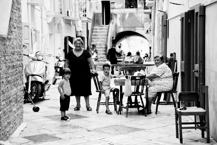Old Bari (Italy), Artwork by Gaetano Giordano