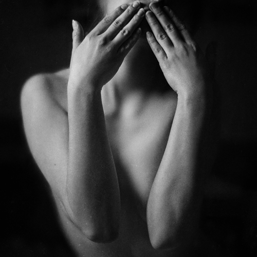Hands 2, photography by Zs&oacute;fia J&aacute;mbor. Nikon D70, Nikkor 50/1,8. In People, Nude, Female