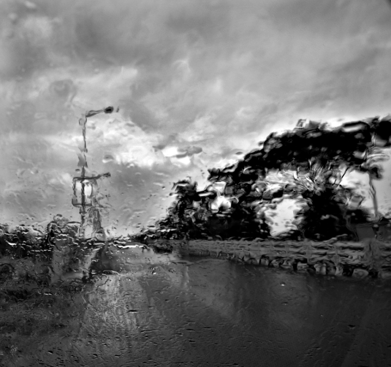 Blurred, photography by Dibyendu Dutta
