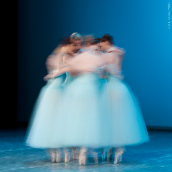 Canon 5D - LR - PS. Long Exposure. In Event, Dance. Shades, photography by Andrea Paolini Merlo. Image #240115