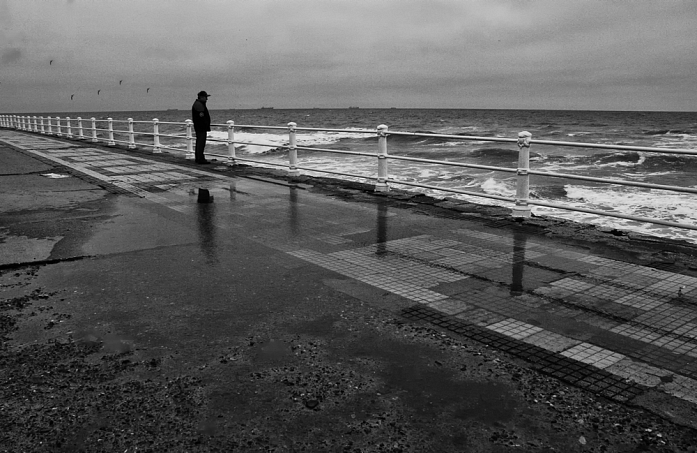 Retraite, image by Bogdan Bousca. Image #394307
