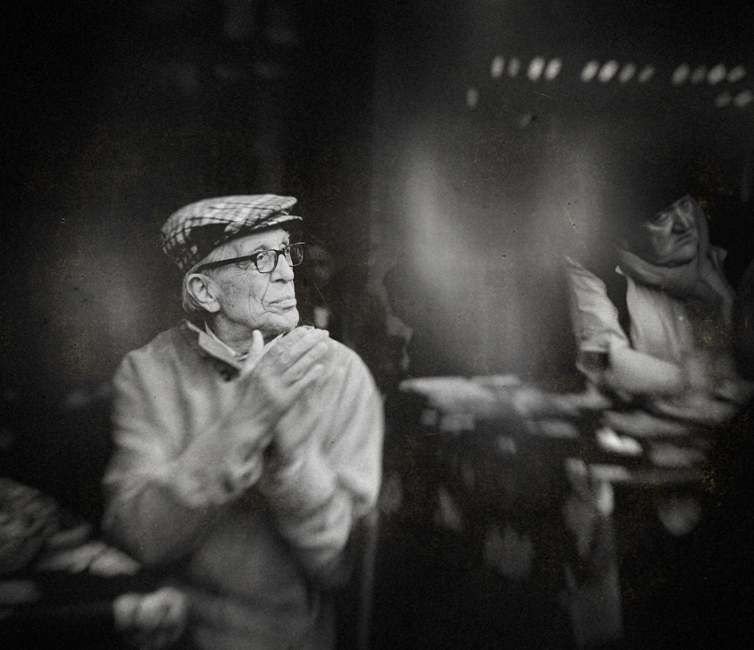 Canon 5 D. In People, Everyday, City life. The One Is Happy , The Other Not, photography by Holger Droste. Image #369160