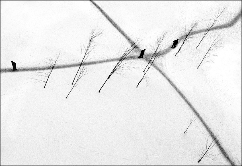 Russia, Moscow, 2011, photography by Vladimir Seleznev. canon eos 300, kodak t-max 400, push +2. negative scanning
