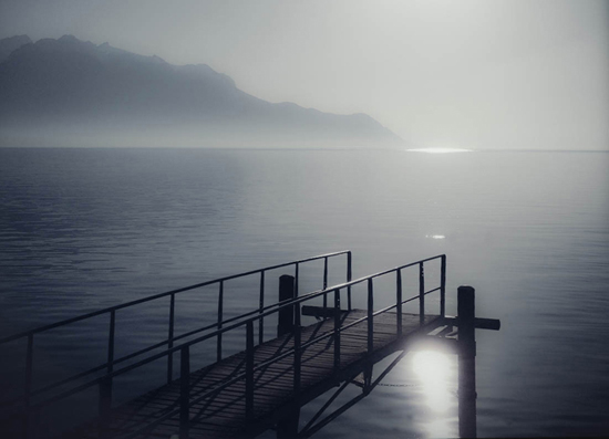 Une image brute de fin de journée à Montreux près du lac Léman. numérique. Pas de manupulation CS5. In Construction, Edifice, Pier, pontoon. Le Ponton, photography by Sonia Giraud. Image #385254