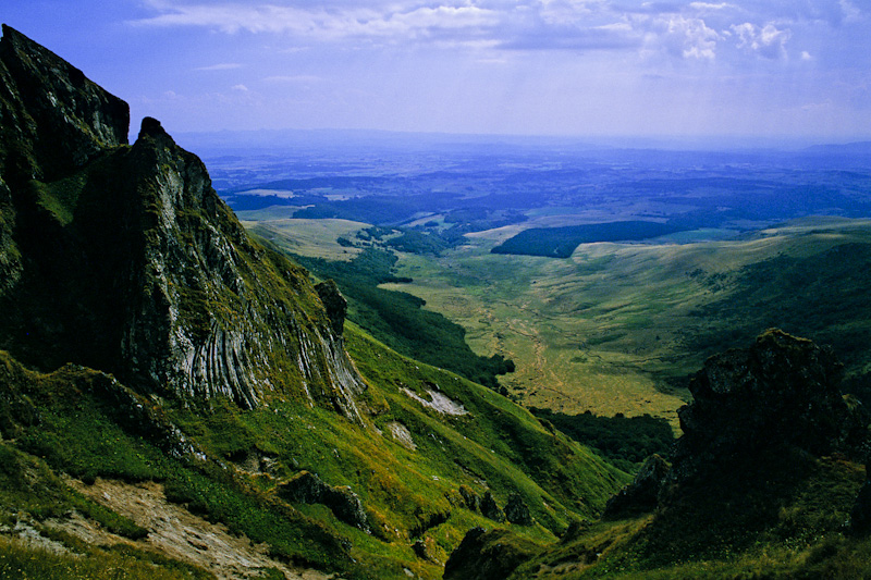 Nikon FM2 + 2.8 - 24 mm. In Nature, Scenery, Mountain. Paysage Du Sancy, photography by R&eacute;mi Bridot. Image #383903