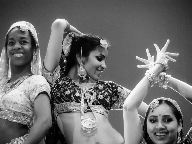 Olympus EP3 + 3.5 - 14/150 mm. Dans Ev&eacute;nement, Danse. Bollywood Legends, photographie de R&eacute;mi Bridot. Image #387605