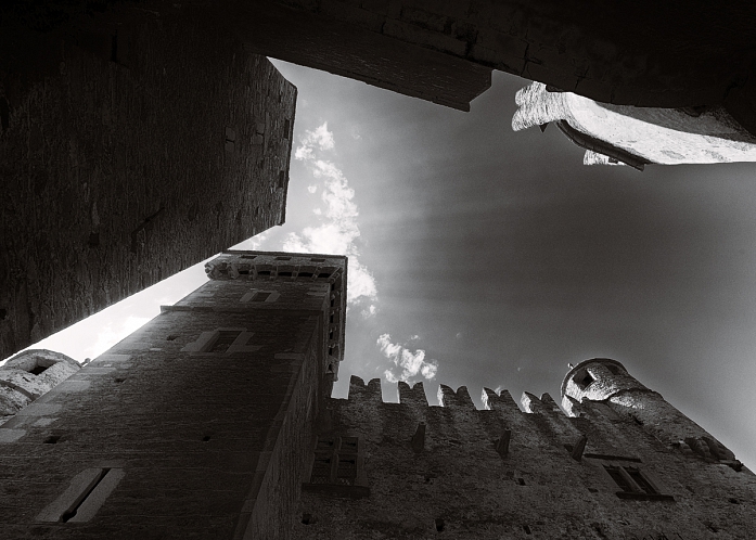 D90+10-20mm. BW. In Construction, Edifice, Castle. The Shadow Of The Middle Ages, photography by Marco Virgone. Image #393480