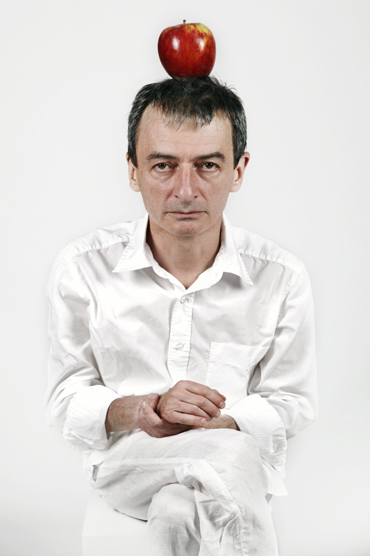 Canon Eos 5D Mark II. Studio, PS. Dans Gens, Portrait, Homme. Hit Me, photographie de Maria Frodl. Image #390498