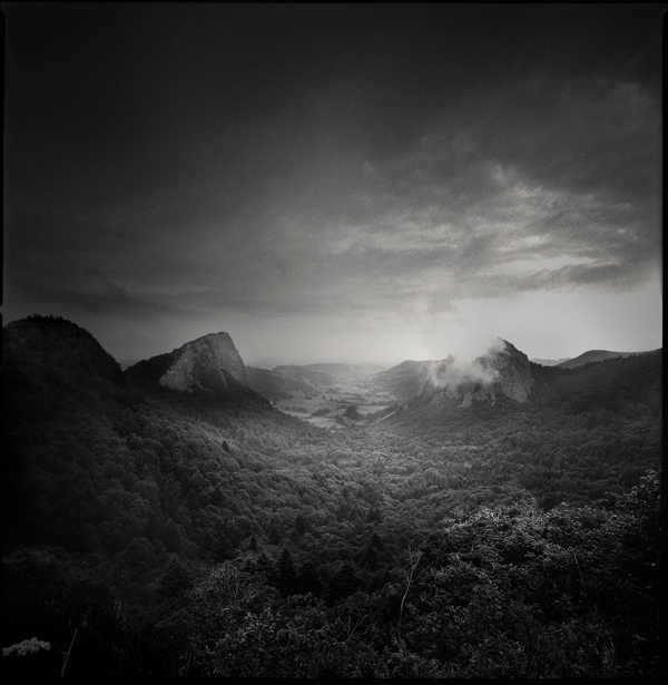 hasselblad swc. n&b argentique. In Nature, Scenery, Mountain. Massif Central, photography by Gérard Duceau. Image #316854