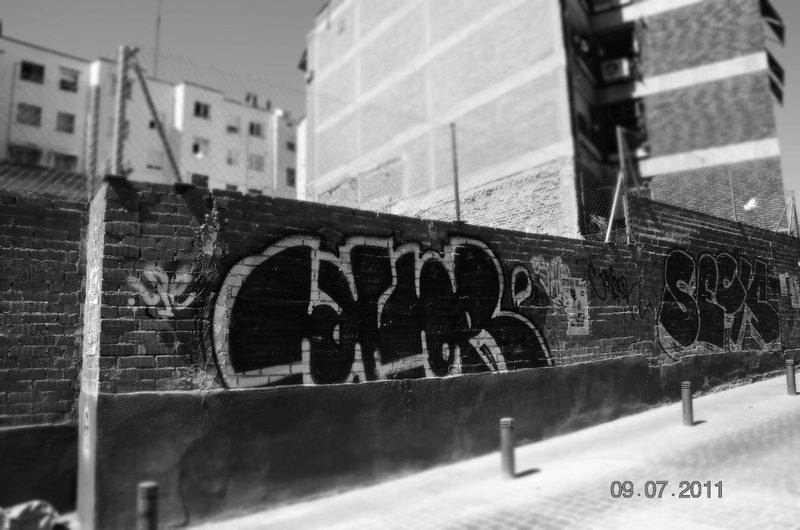 D5100. Graffiti, image by Mauro Nieminen. Image #364409