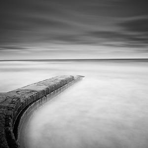 Scarborough Jetty Seascape by Ian Barber