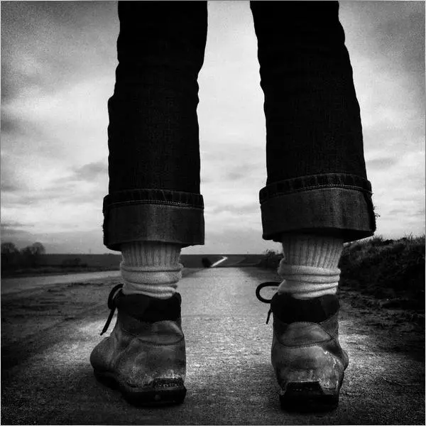 Les pieds sur terre by Philippe Debooser in Photography