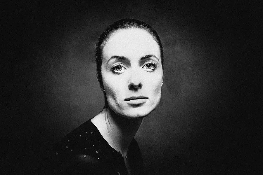 Aurore is a creation by the artist Yannick Faure. Category People, Portrait, Female, Fine-Art, Mystery, Photography, Digital. 5 distinctions, 5K views, 106 appreciations, 4 comments, 9 favourites, 2 group projects.