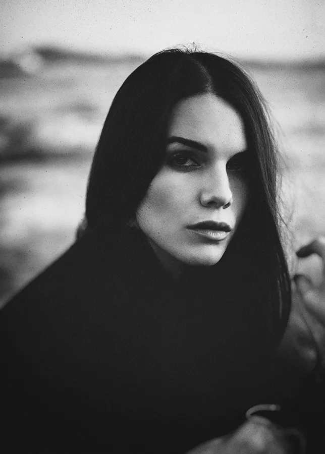 Valentine is a creation by the artist Yannick Faure. Category People, Portrait, Female, Fine-Art, Photography, Digital. 5 distinctions, 3K views, 81 appreciations, 1 comment, 7 favourites, 3 group projects.
