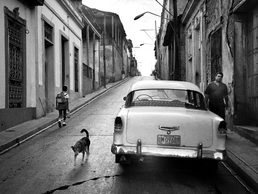Santiago est une création de l'artiste Hervé Vallée. Catégorie oeuvre d'art. Fuji 645, Ilford HP5. 2 distinctions, 156 vues, 39 appréciations, 6 commentaires, 6 favoris.