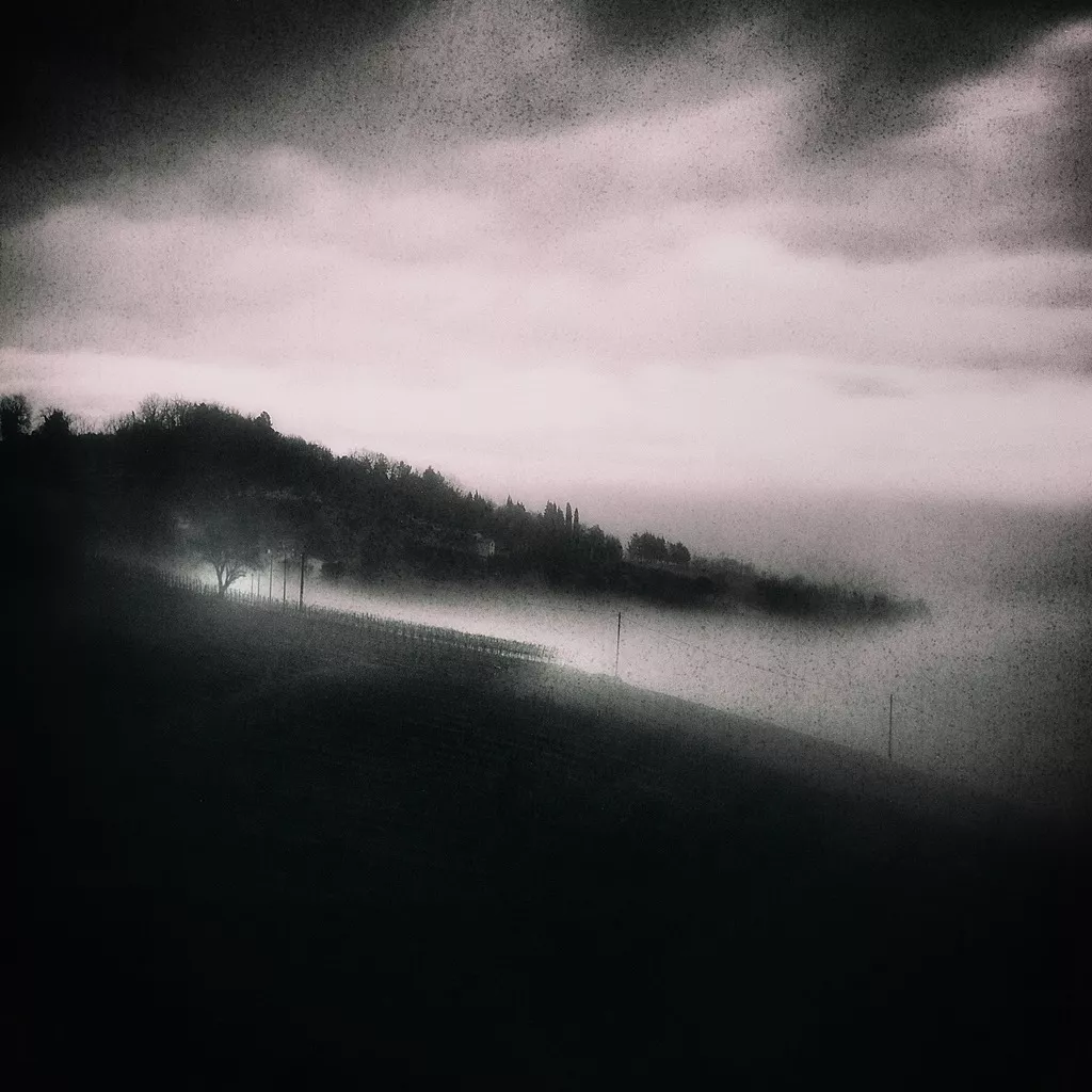 Paesaggio sfumato by Roberto De Mitri, Photography, Medium-format film |  Art Limited, image size:1024x1024