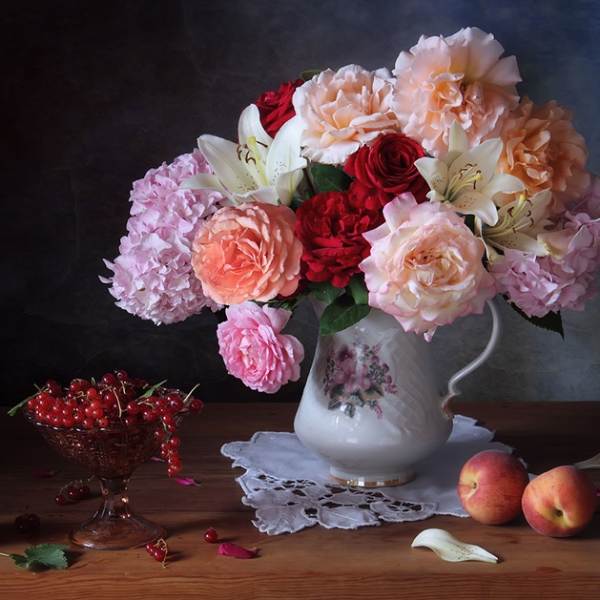 Still life with a bouquet of roses and peaches by Tatyana Skorokhod ...