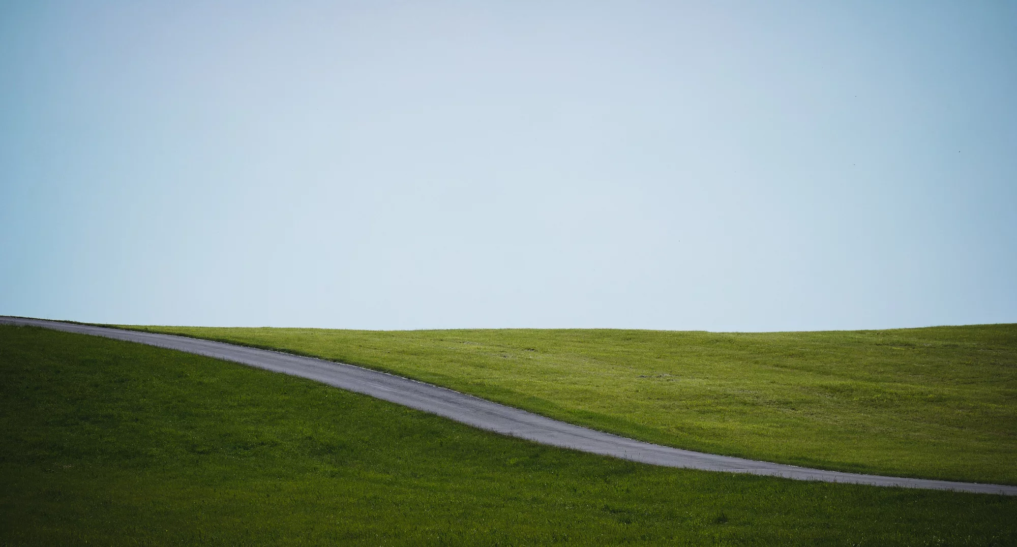 Between est une création de l'artiste Renate Wasinger. Catégorie Nature, Paysage, Campagne, Minimalisme, Contemplation, Naturalisme, Photographie. 7 distinctions, 8K vues, 104 appréciations, 7 commentaires, 10 favoris, 5 projets de groupe.