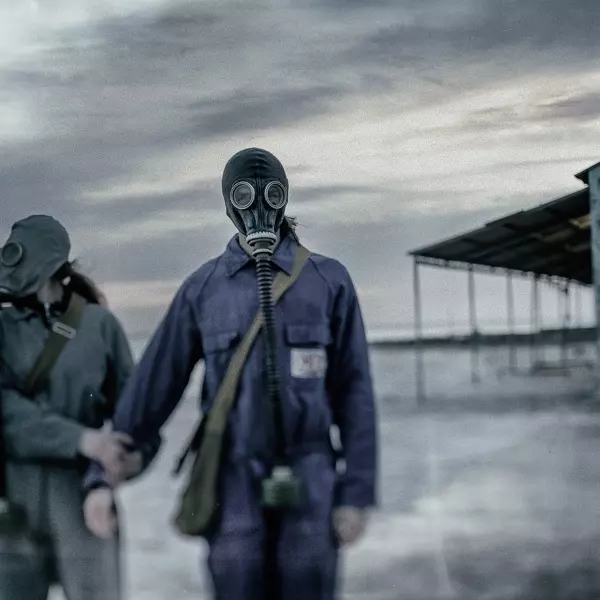 Life outside with Coronavirus by Alessandro Chiarini