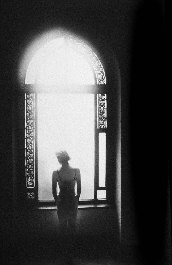 light and shadow photography house