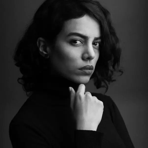 Single Gaze by Nima Farsian